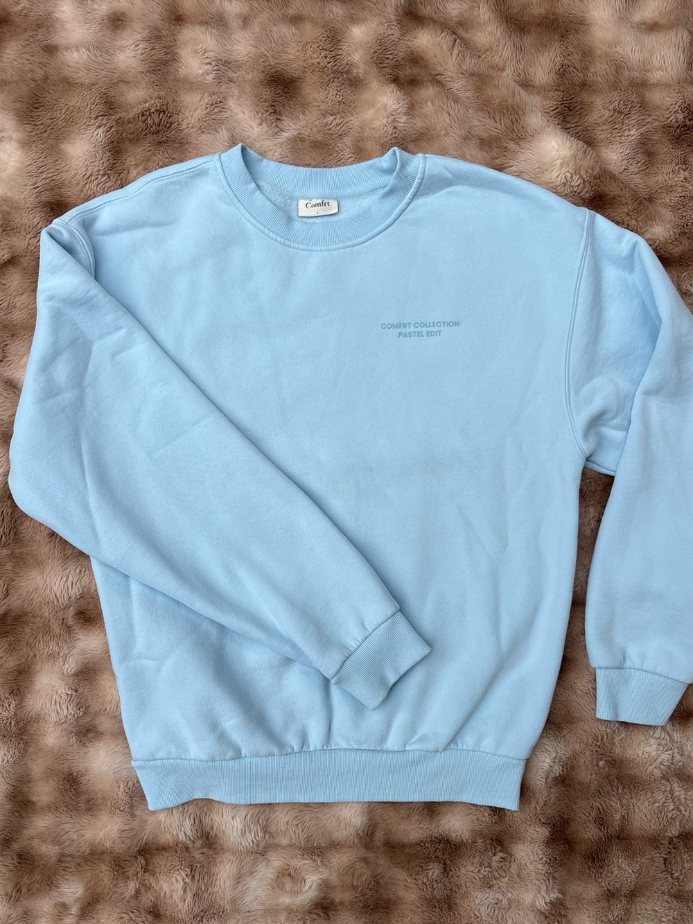 Baby blue Comfrt crewneck